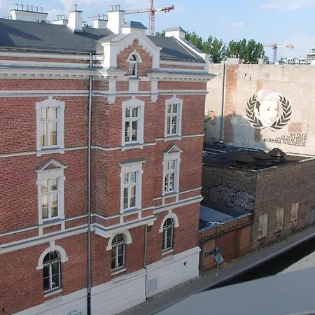 Cozy Penthouse Praga Kamionek شقة *