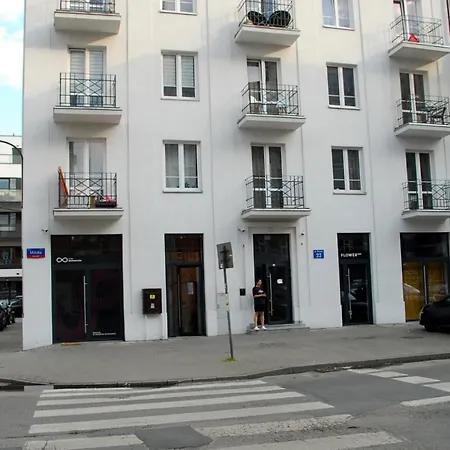 Cozy Penthouse Praga Kamionek Varšava