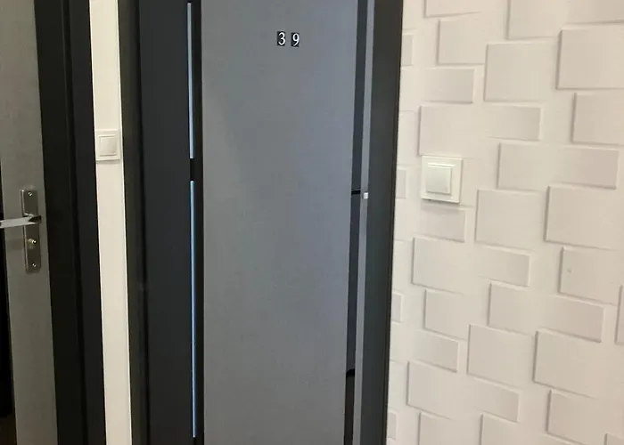 Cozy Penthouse Praga Kamionek Appartement