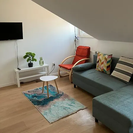 Appartamento Cozy Penthouse Praga Kamionek *